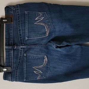 Woman's Maurices Jeans 10 short